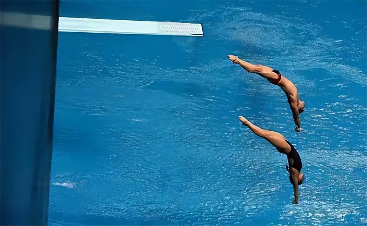 运动员在赛场上呈现出顶级水平 运动员在赛场上呈现出顶级水平